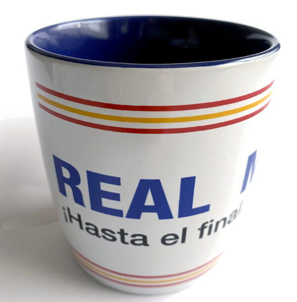 Real Madrid taza azul bicolor en caja - Imagen 8