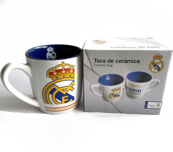 Real Madrid taza azul bicolor en caja - Imagen 4