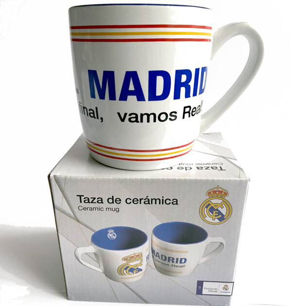 Real Madrid taza azul bicolor en caja - Imagen 2
